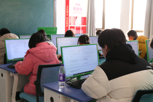 中职毕业生在就业市场上面临的挑战