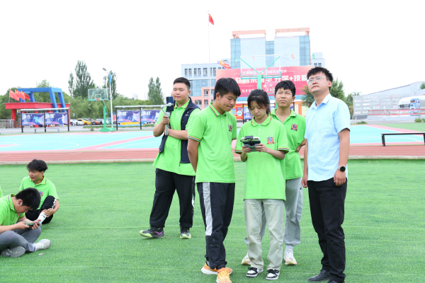 在兰州学无人机专业就业方向及前景是什么?毕业能从事哪些工作?