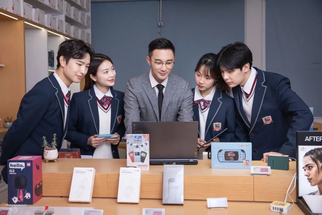 高中辍学了能做什么工作?去职业学校有哪些专业适合男孩子?