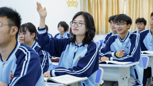 高中辍学了能做什么工作?去职业学校有哪些专业适合男孩子?