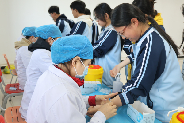 蘭州市衛(wèi)健委順利完成我校2025級(jí)新生肺結(jié)核篩查工作